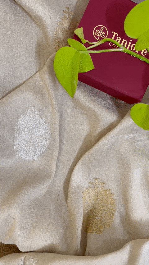 Paravani Mayura Pendant